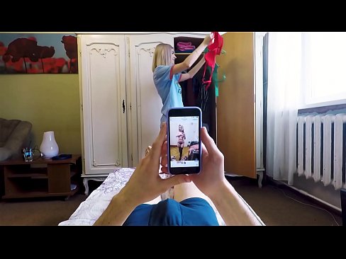 ❤️ Üvey kızkardeş, anne eve gelmeden önce kardeşi boşalmak yaptı ️ Sikişmek bizde ❌